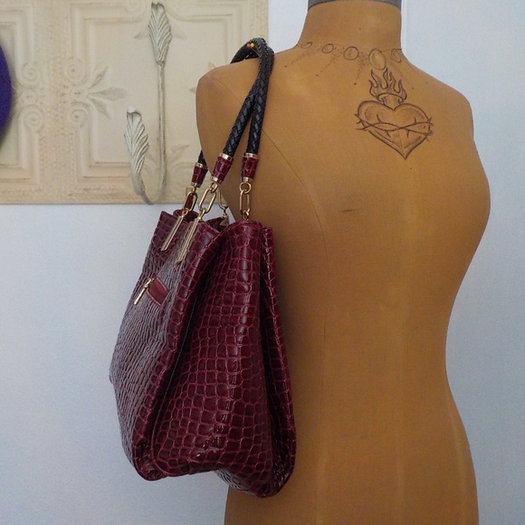 Red/Wine Pebble Texture 3 Section Shoulder Bag - Picture 4 of 11